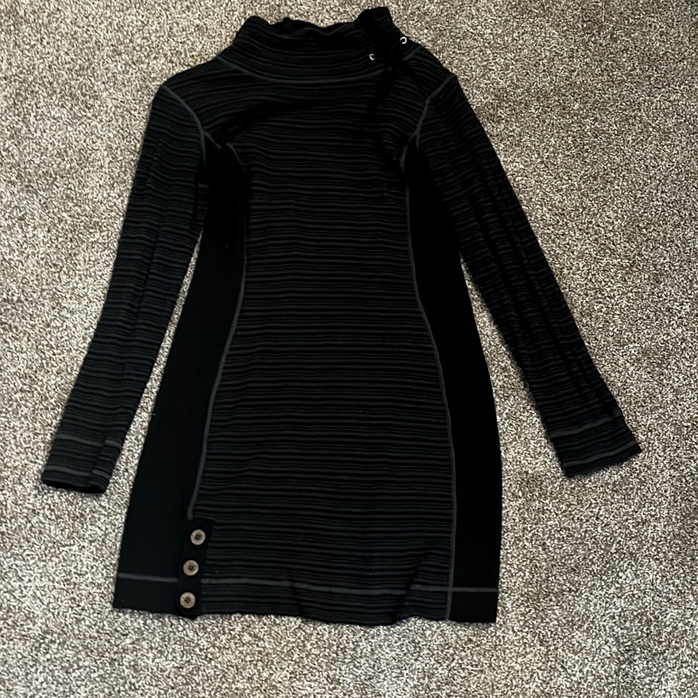 sweater dress size large, perfect preowned condition